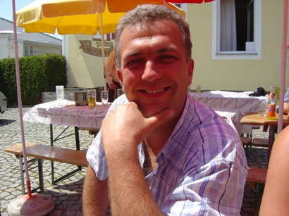 Auch Hr. Kaufmann genie�t das sch�ne Wetter und die Bewirtung